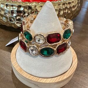 Elegant Gold and Gemstone Bracelet (2)